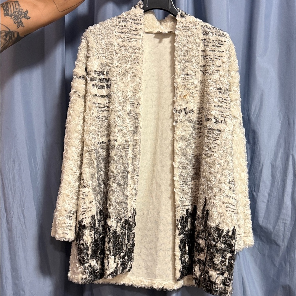 Chic Women's Cardigan in Black and Cream